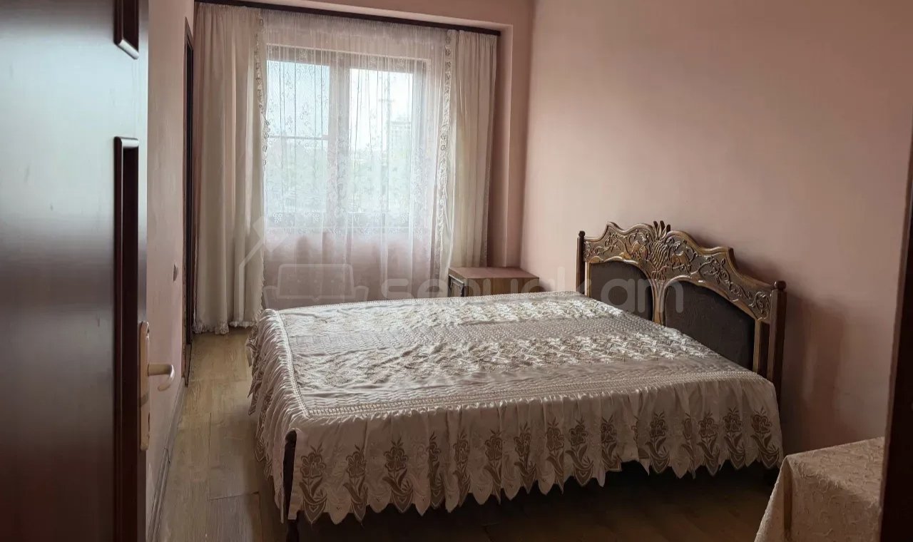 3 Սենյականոց Բնակարան, 78քմ, 5/9 հարկ, Նորմալ Վիճակում, Կահավորված, Արևկող