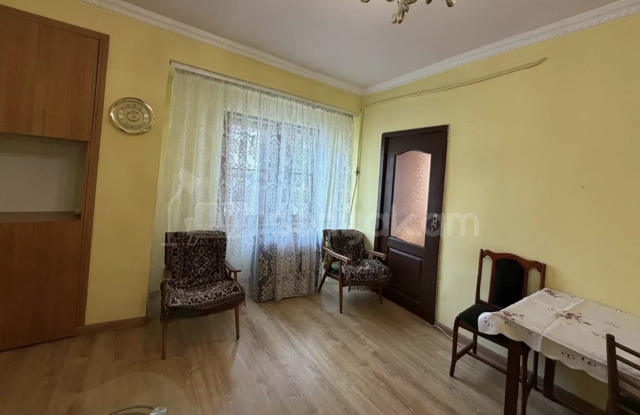 3 Սենյականոց Բնակարան, 78քմ, 5/9 հարկ, Նորմալ Վիճակում, Կահավորված, Արևկող