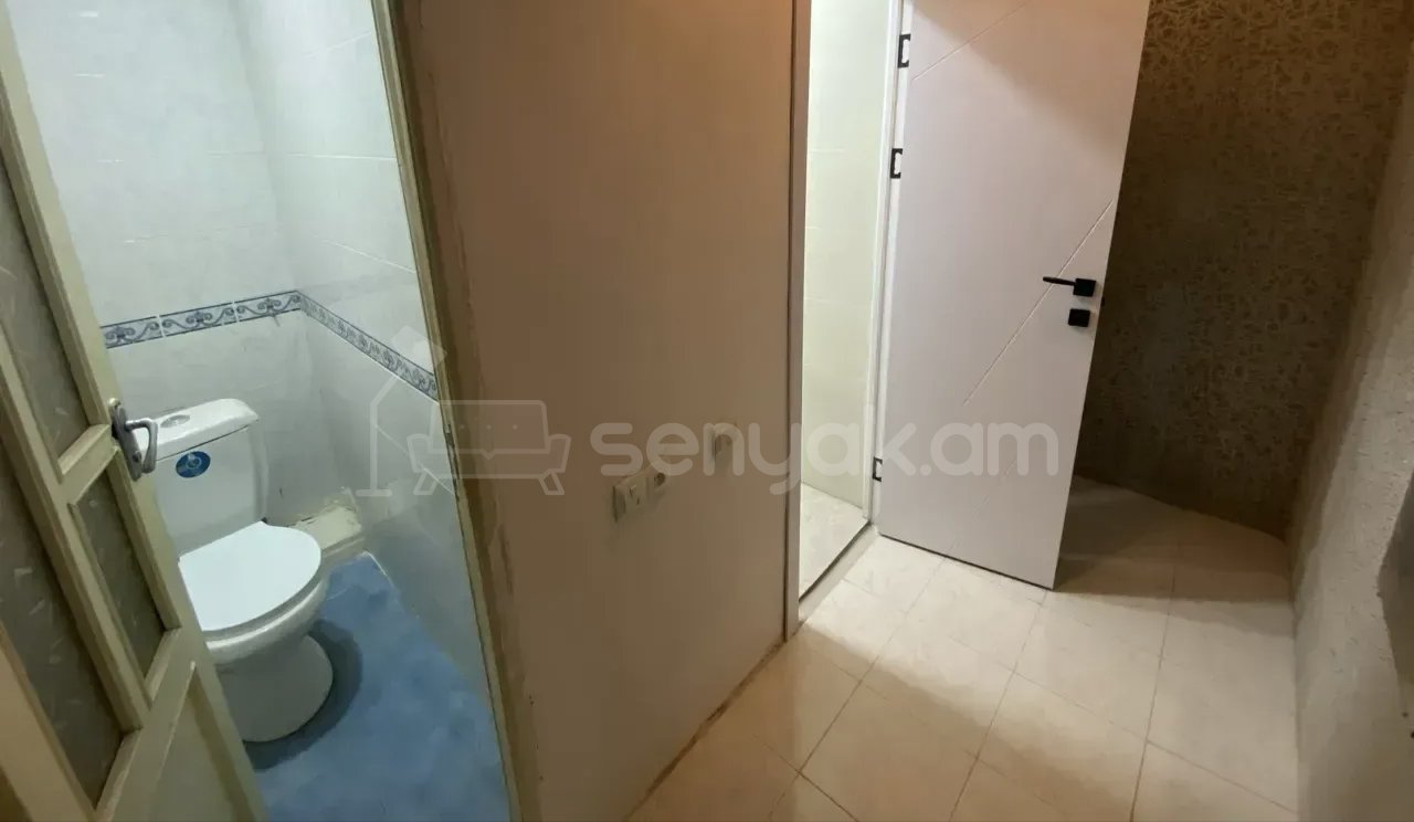 3 Սենյականոց Բնակարան, 78քմ, 5/9 հարկ, Նորմալ Վիճակում, Կահավորված, Արևկող