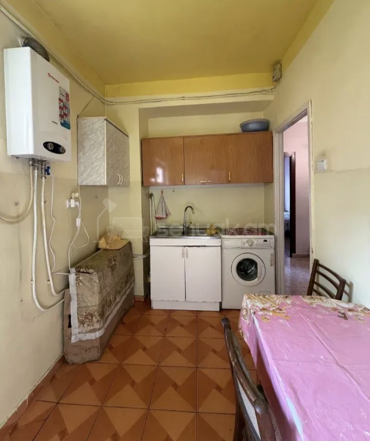 3 Սենյականոց Բնակարան, 78քմ, 5/9 հարկ, Նորմալ Վիճակում, Կահավորված, Արևկող
