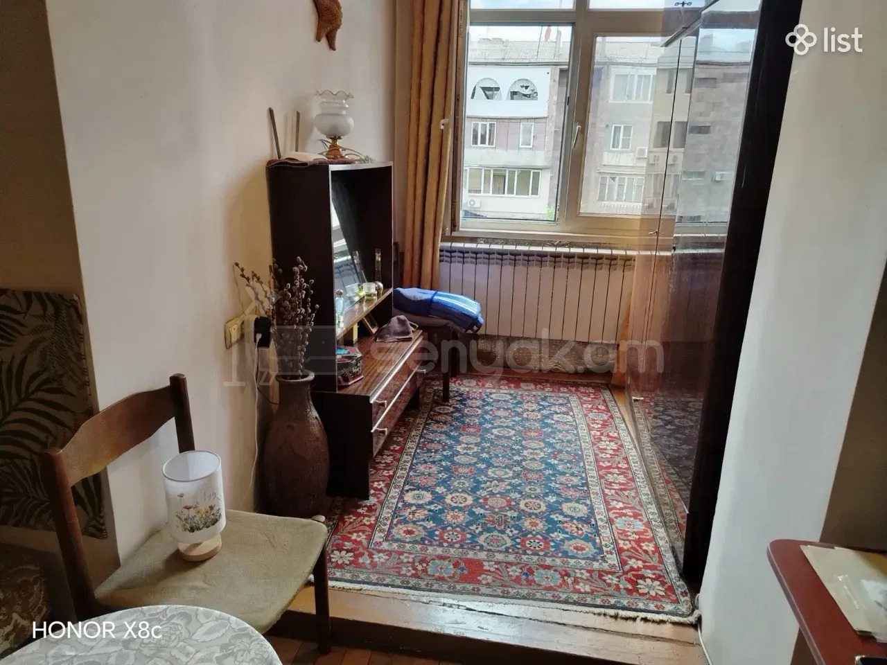 1 Սենյականոց Բնակարան Քարե Շենքում, 48քմ, 3/5 հարկ, Նորմալ Վիճակում, Կահավորված, Արևկող