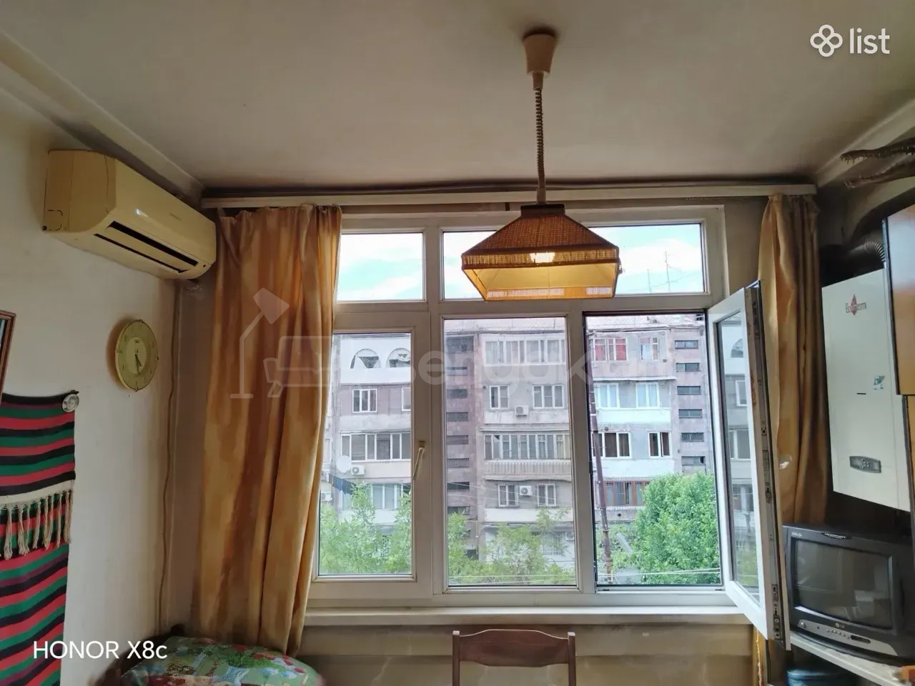 1 Սենյականոց Բնակարան Քարե Շենքում, 48քմ, 3/5 հարկ, Նորմալ Վիճակում, Կահավորված, Արևկող