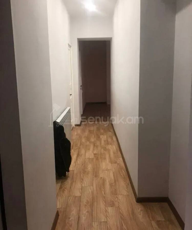 4 Սենյականոց Բնակարան Քարե Շենքում, 100քմ, 2/2 հարկ, Կոսմետիկ Վերանորոգված, Կահավորված