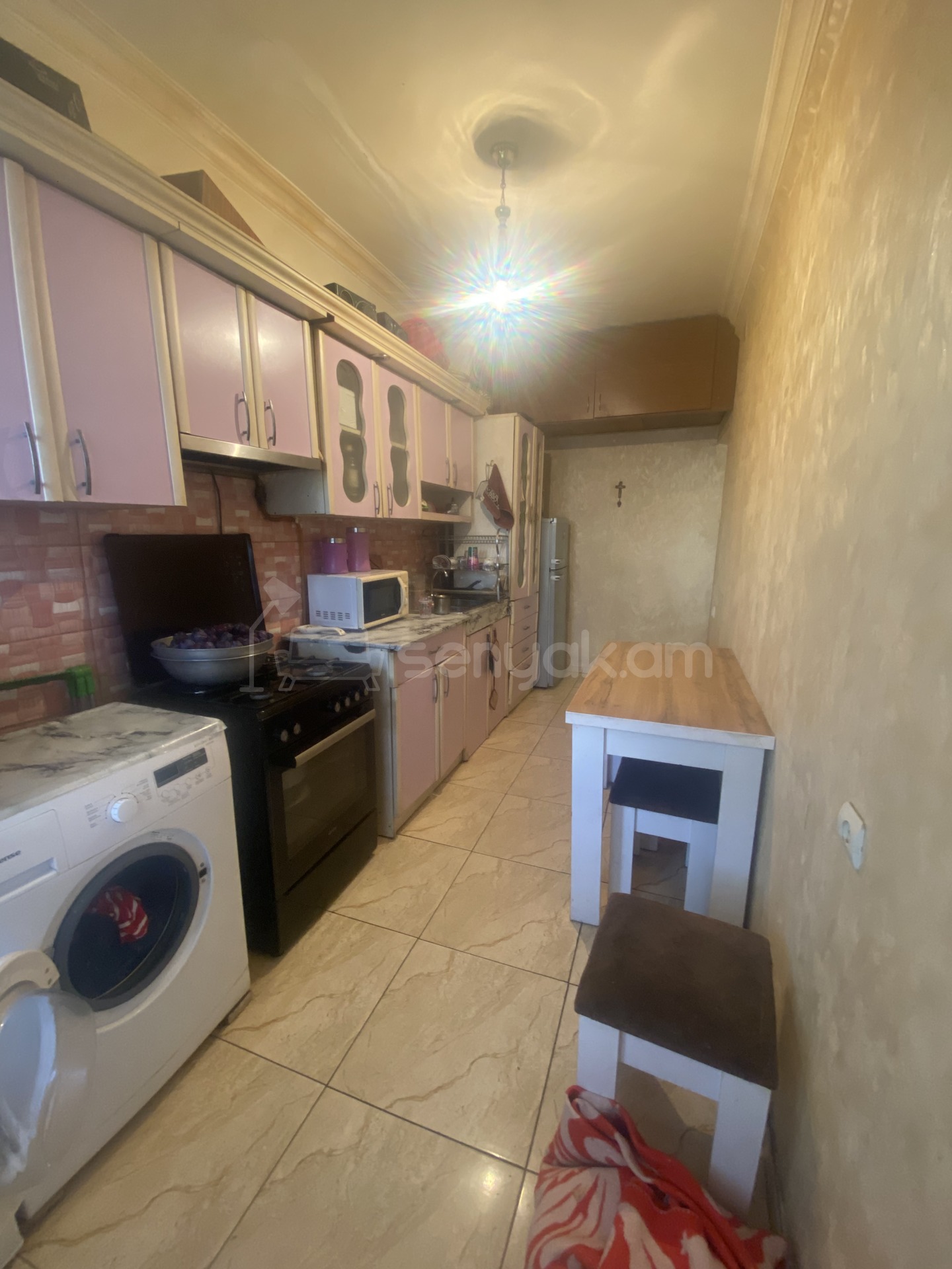 3 Սենյականոց Բնակարան, 75քմ, 1/9 հարկ, Նորմալ Վիճակում