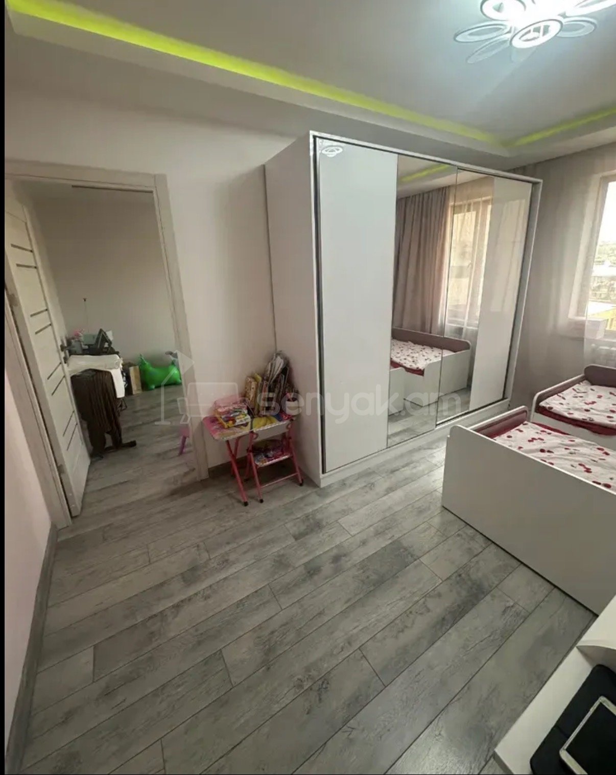 4 Սենյականոց Բնակարան, 95քմ, 8/9 հարկ, Կապիտալ Վերանորոգված