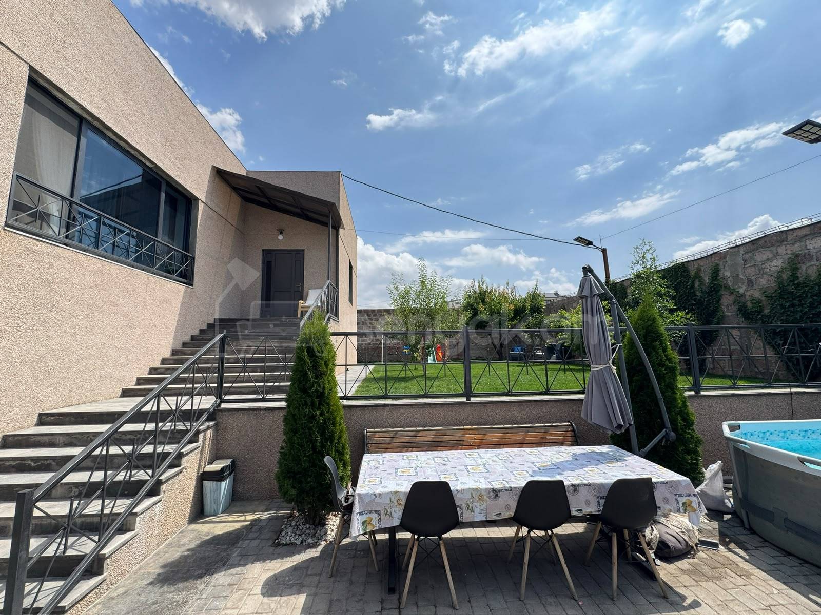 4 Սենյականոց Շքեղ Առանձնատուն, 170քմ, Ավտոտնակով