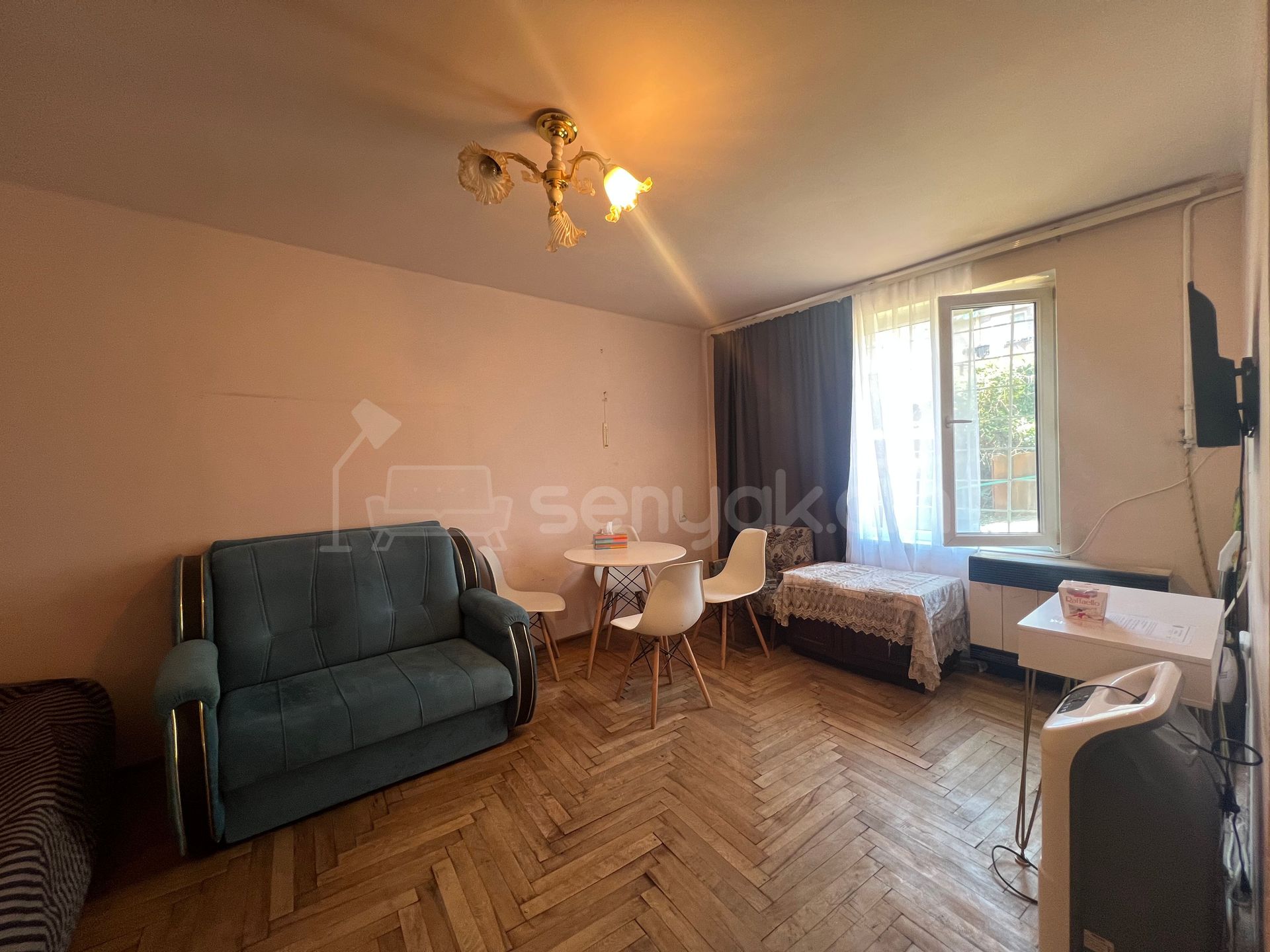 1 Սենյականոց Բնակարան, 30քմ, 1/4 հարկ, Կոսմետիկ Վերանորոգված, Կահավորված, Արևկող