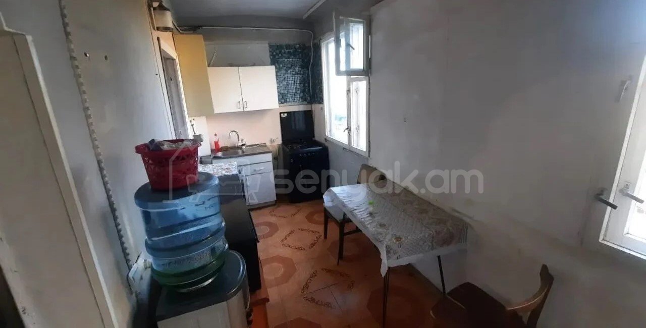 1 Սենյականոց Բնակարան, 44քմ, 9/9 հարկ, Պետական Վիճակում