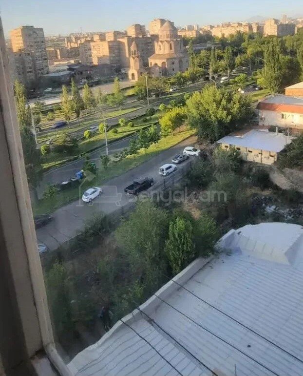 1 Սենյականոց Բնակարան, 44քմ, 9/9 հարկ, Պետական Վիճակում