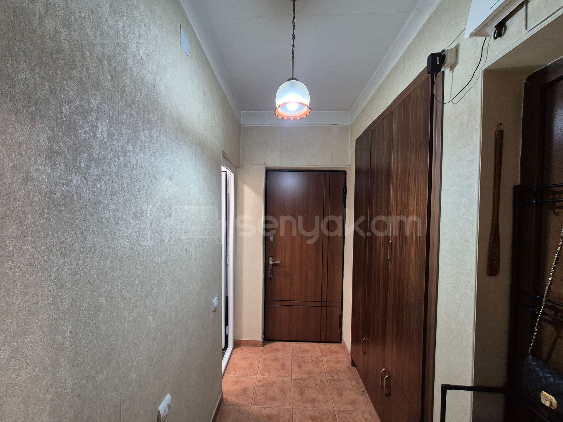 3 Սենյականոց Բնակարան Քարե Շենքում, 71քմ, 5/5 հարկ, Կոսմետիկ Վերանորոգված