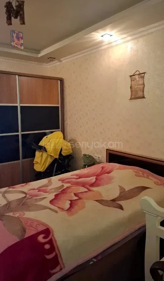 3 Սենյականոց Բնակարան Քարե Շենքում, 89քմ, 3/8 հարկ, Կապիտալ Վերանորոգված