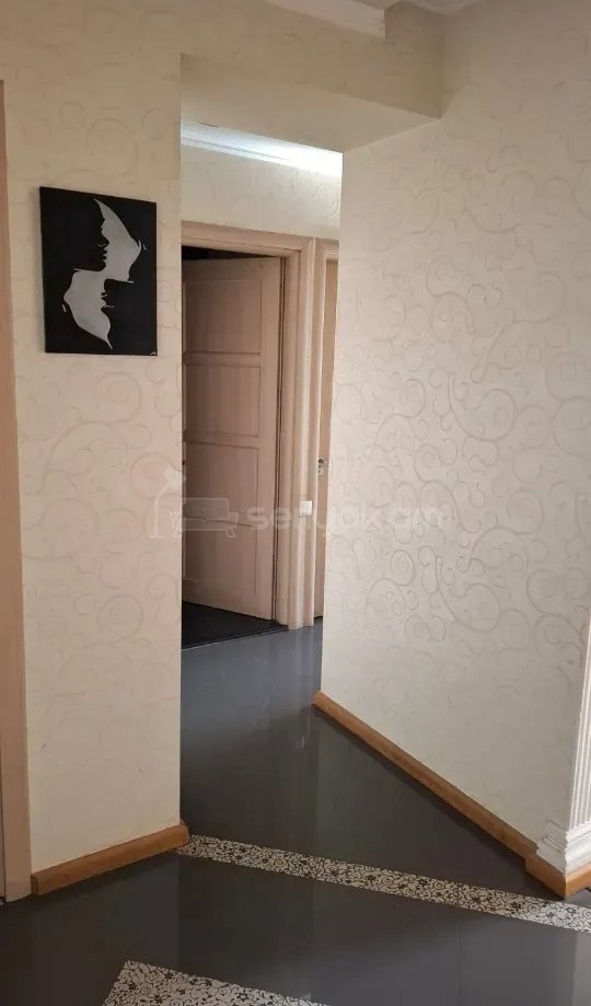 3 Սենյականոց Բնակարան Քարե Շենքում, 89քմ, 3/8 հարկ, Կապիտալ Վերանորոգված