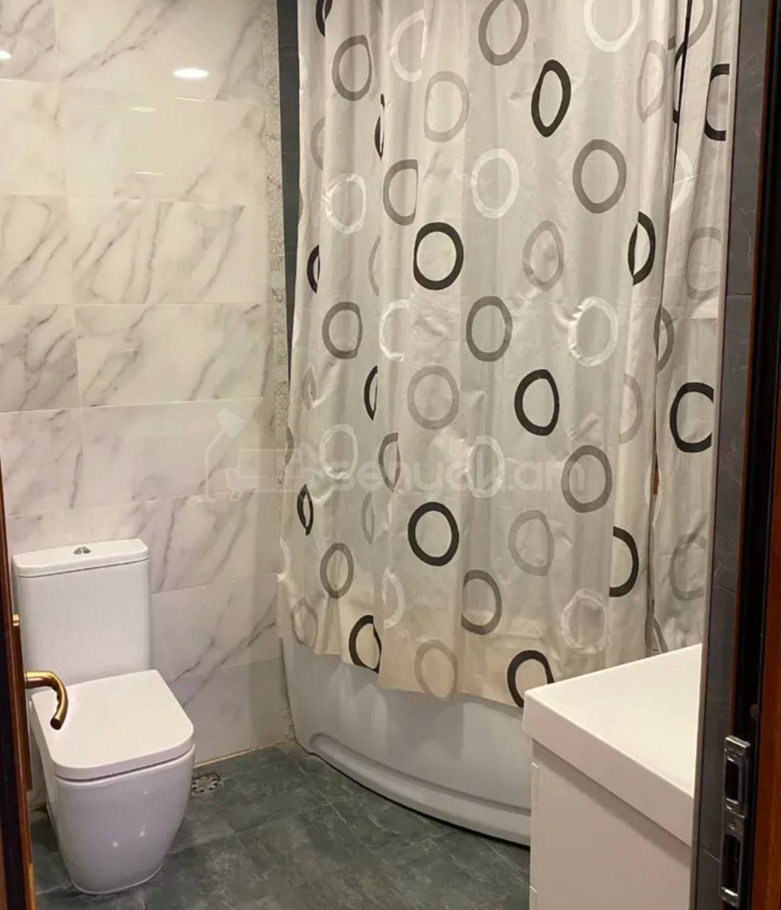 4 Սենյականոց Բնակարան, 161քմ, 9/15 հարկ, Կապիտալ Վերանորոգված