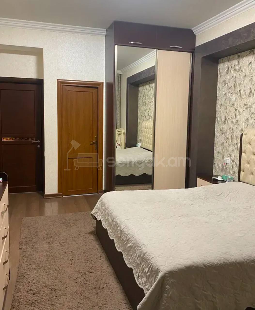 4 Սենյականոց Բնակարան, 161քմ, 9/15 հարկ, Կապիտալ Վերանորոգված