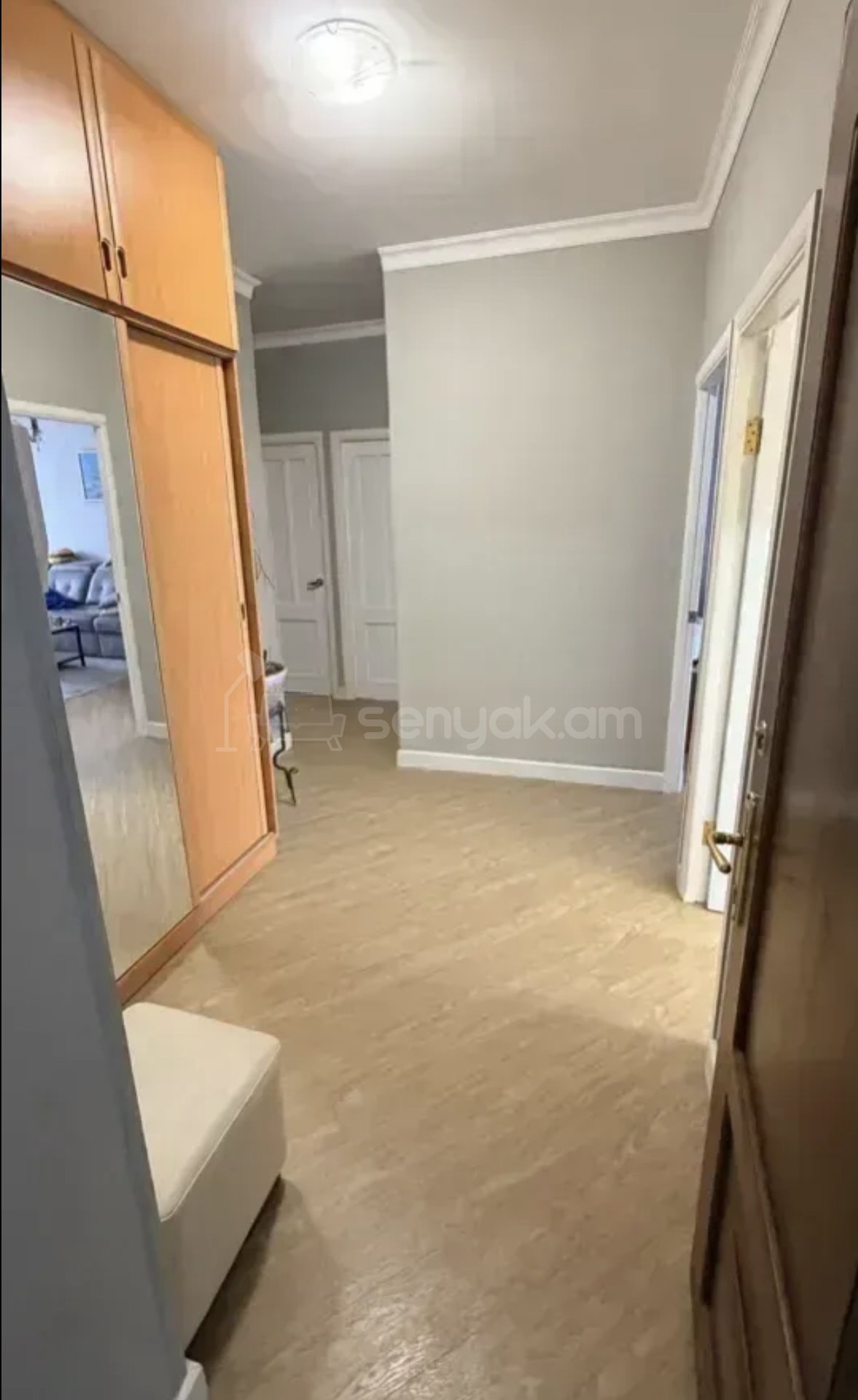 3 Սենյականոց Բնակարան Քարե Շենքում, 70քմ, 5/5 հարկ, Կապիտալ Վերանորոգված, Կահավորված