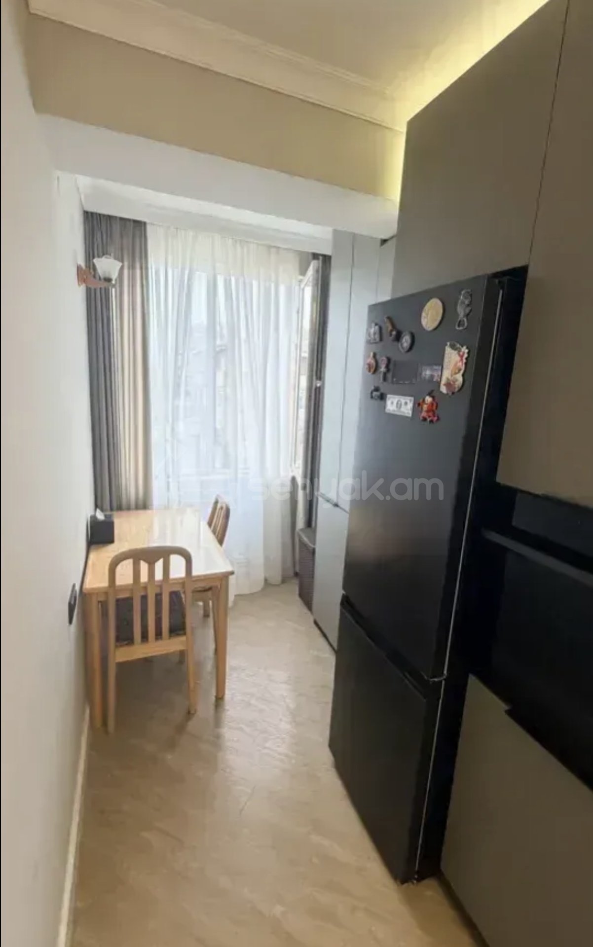 3 Սենյականոց Բնակարան Քարե Շենքում, 70քմ, 5/5 հարկ, Կապիտալ Վերանորոգված, Կահավորված