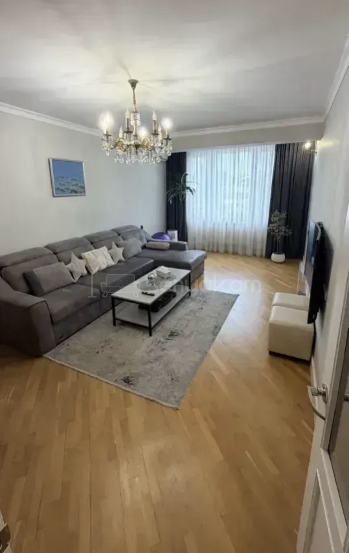 3 Սենյականոց Բնակարան Քարե Շենքում, 78քմ, 5/5 հարկ, Կապիտալ Վերանորոգված, Կահավորված