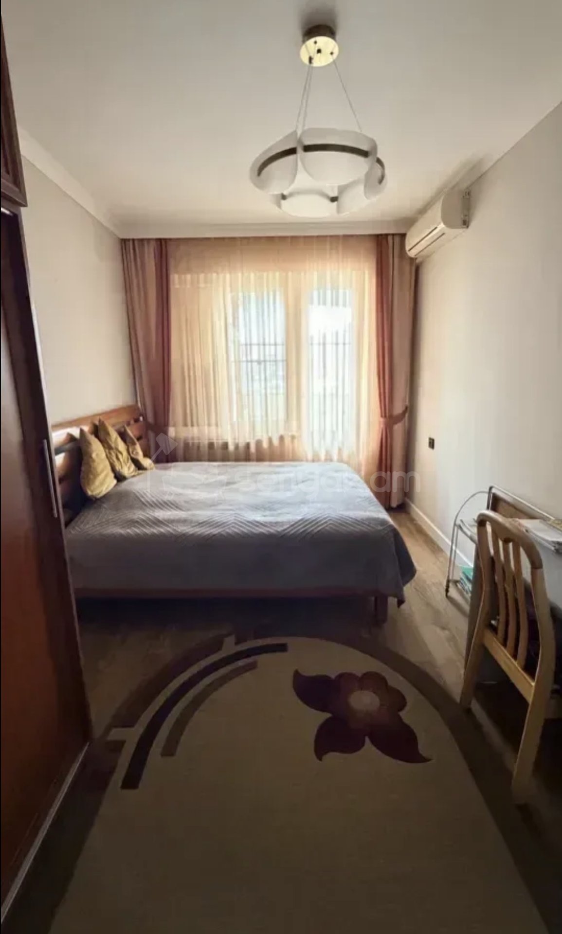 3 Սենյականոց Բնակարան Քարե Շենքում, 78քմ, 5/5 հարկ, Կապիտալ Վերանորոգված, Կահավորված