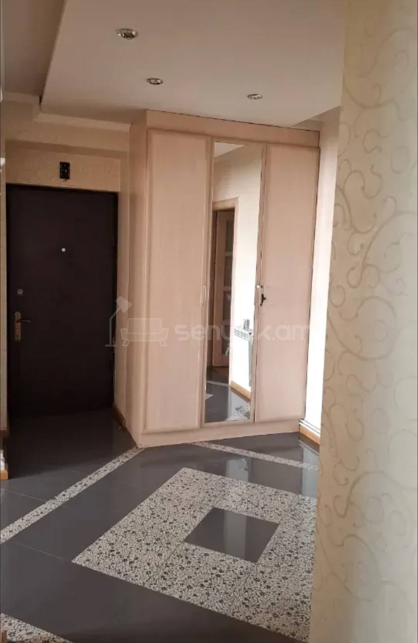 3 Սենյականոց Բնակարան, 89քմ, 3/8 հարկ, Կապիտալ Վերանորոգված