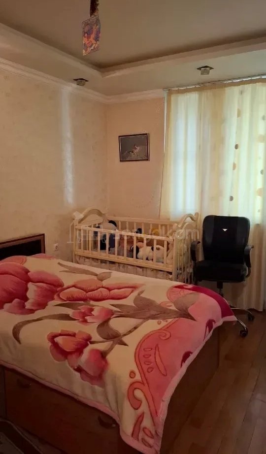 3 Սենյականոց Բնակարան Քարե Շենքում, 89քմ, 3/8 հարկ, Կապիտալ Վերանորոգված