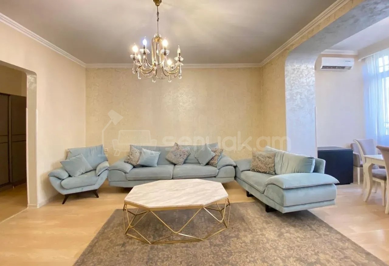 4 Սենյականոց Բնակարան Քարե Շենքում, 94քմ, 5/5 հարկ, Դիզայներական Վերանորոգված