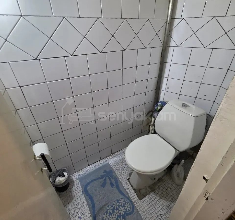 2 Սենյականոց Բնակարան Քարե Շենքում, 58քմ, 3/5 հարկ, Նորմալ Վիճակում
