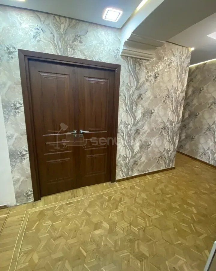 4 Սենյականոց Բնակարան Քարե Շենքում, 81քմ, 3/5 հարկ, Կապիտալ Վերանորոգված