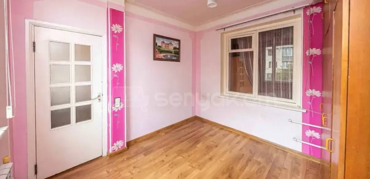 3 Սենյականոց Բնակարան Քարե Շենքում, 73քմ, 1/5 հարկ, Կոսմետիկ Վերանորոգված