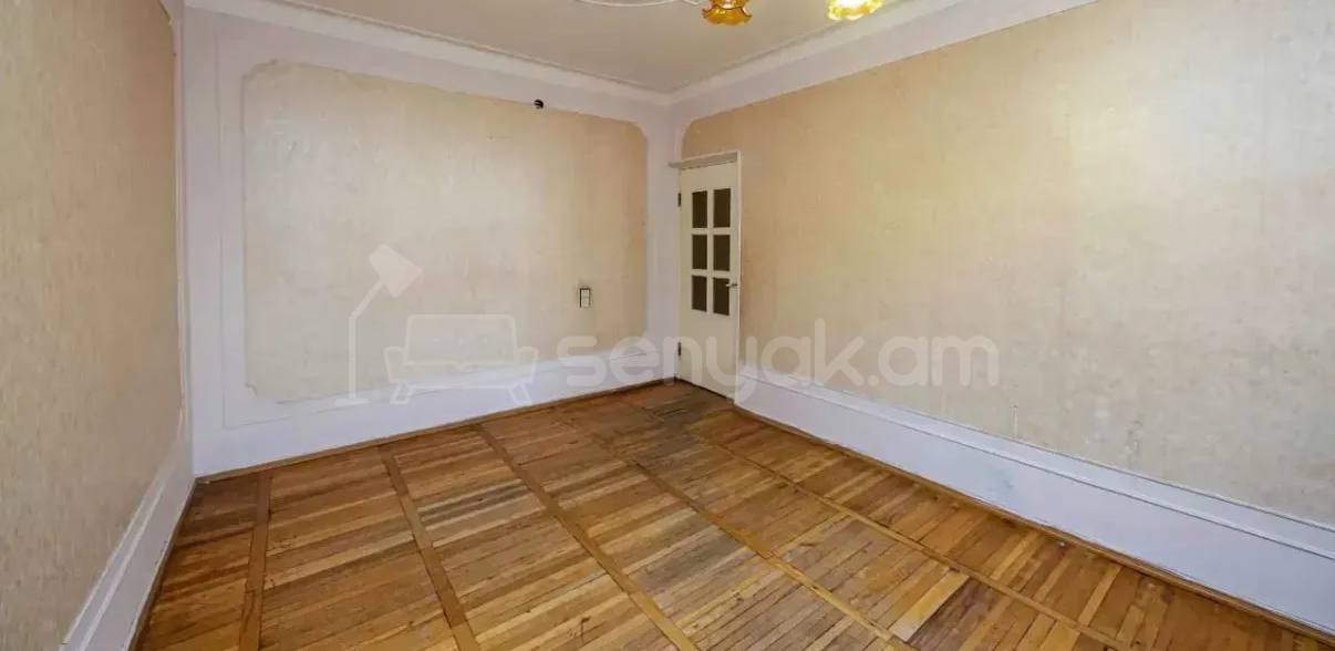 3 Սենյականոց Բնակարան Քարե Շենքում, 73քմ, 1/5 հարկ, Կոսմետիկ Վերանորոգված