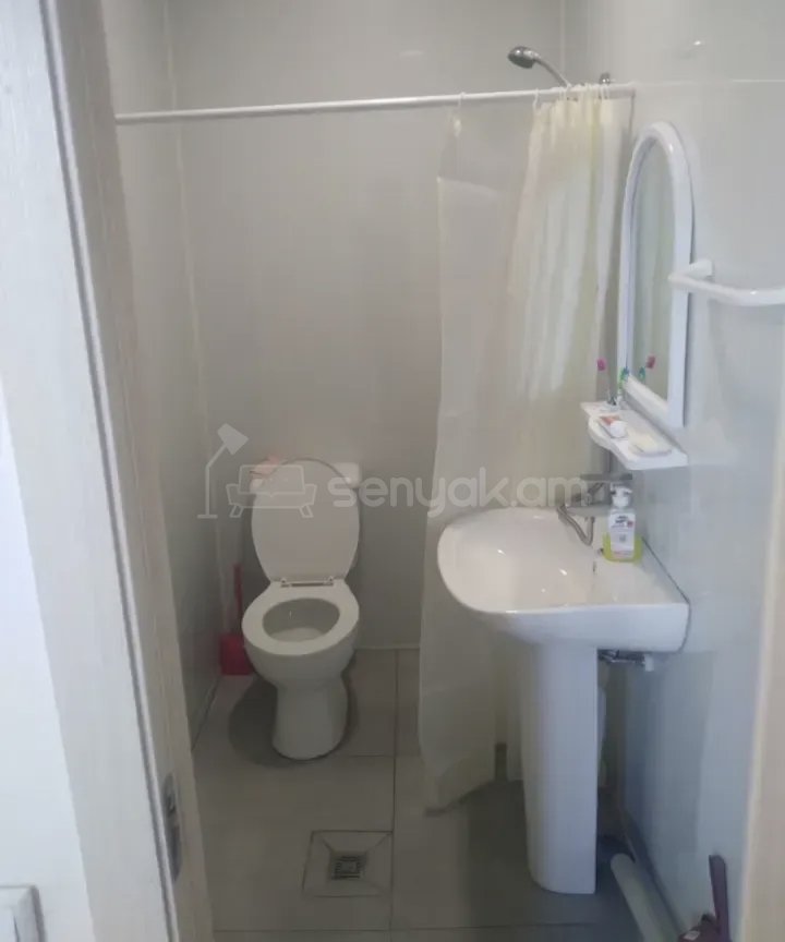 1 Սենյականոց Բնակարան Քարե Շենքում, 36քմ, 2/2 հարկ, Նորմալ Վիճակում, Կահավորված