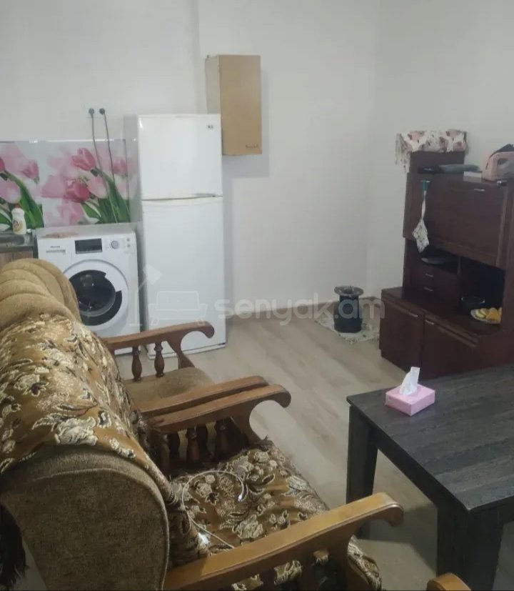 1 Սենյականոց Բնակարան Քարե Շենքում, 36քմ, 2/2 հարկ, Նորմալ Վիճակում, Կահավորված