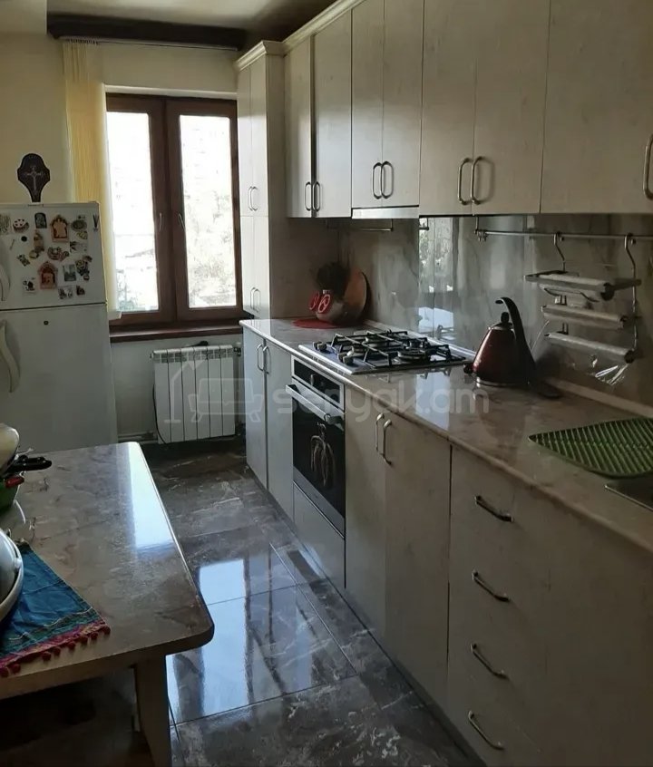 3 Սենյականոց Բնակարան, 82քմ, 5/9 հարկ, Կապիտալ Վերանորոգված, Կահավորված, Արևկող