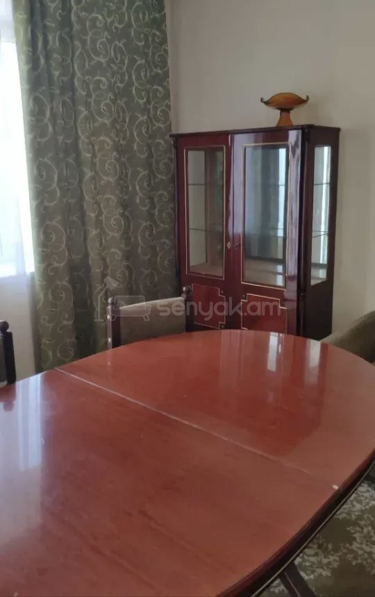 3 Սենյականոց Բնակարան Քարե Շենքում, 78քմ, 2/2 հարկ, Նորմալ Վիճակում, Կահավորված, Արևկող