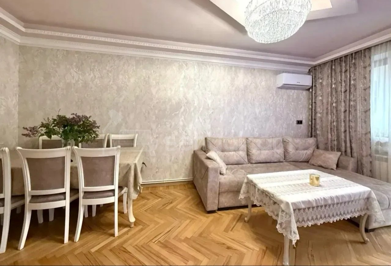 2 Սենյականոց Բնակարան Քարե Շենքում, 61քմ, 3/5 հարկ, Կապիտալ Վերանորոգված