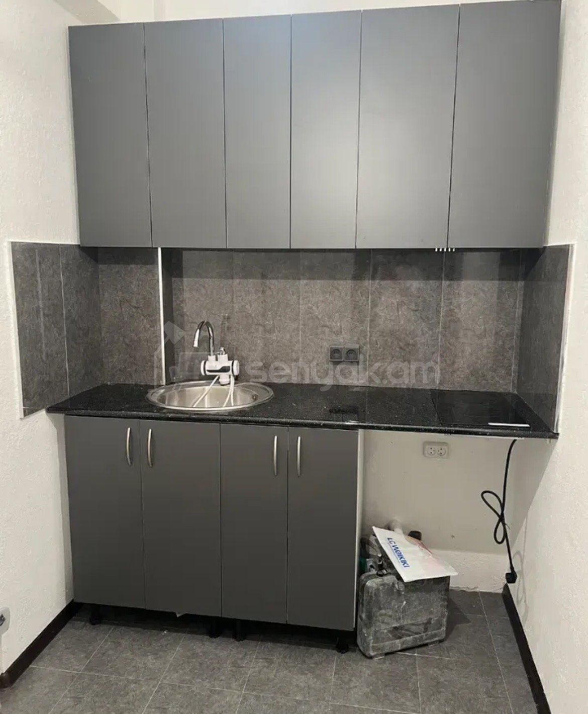 2 Սենյականոց Բնակարան Քարե Շենքում, 34քմ, 2/8 հարկ, Դիզայներական Վերանորոգված