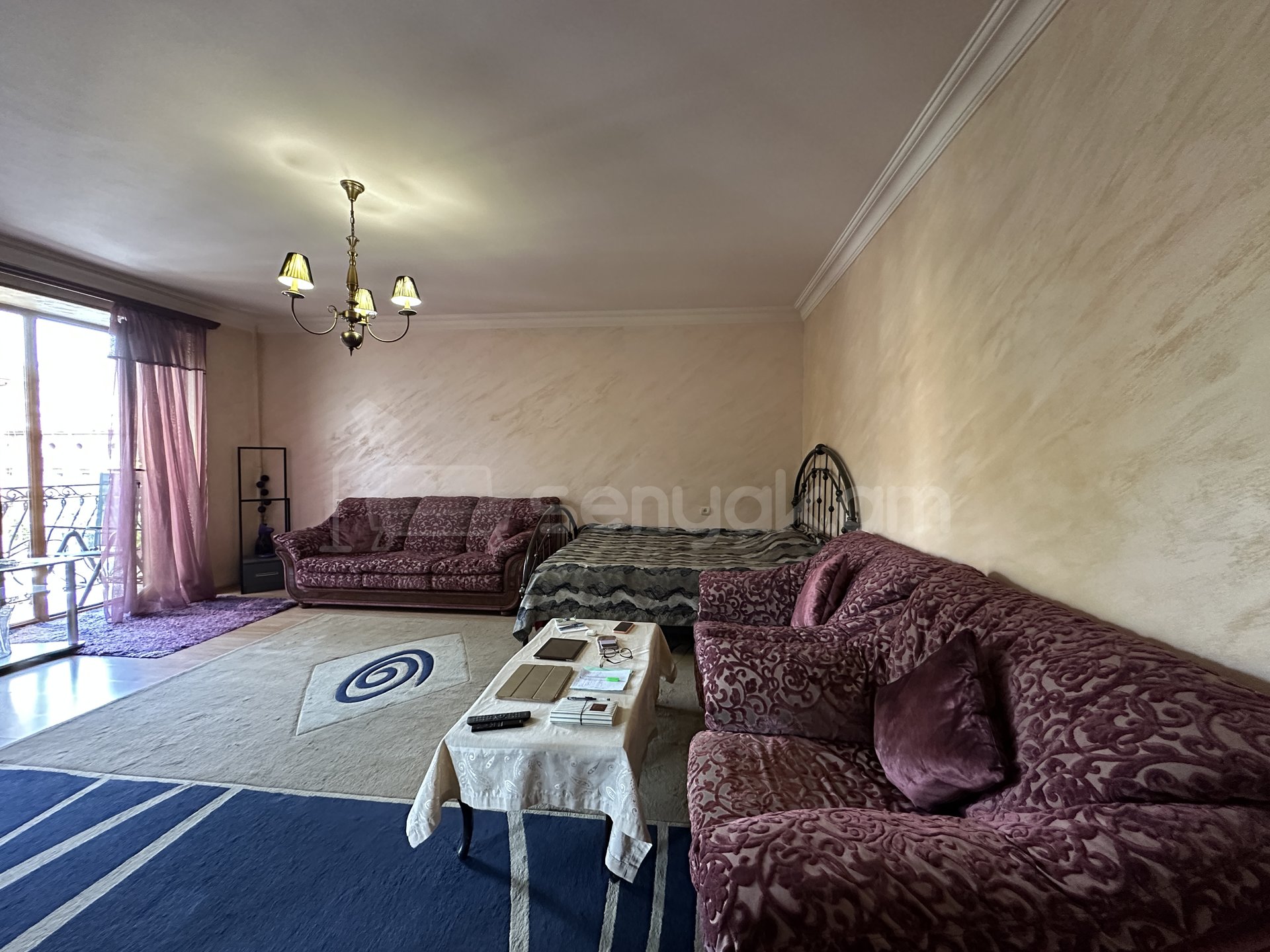1 Սենյականոց Բնակարան Քարե Շենքում, 40քմ, 5/5 հարկ, Կապիտալ Վերանորոգված
