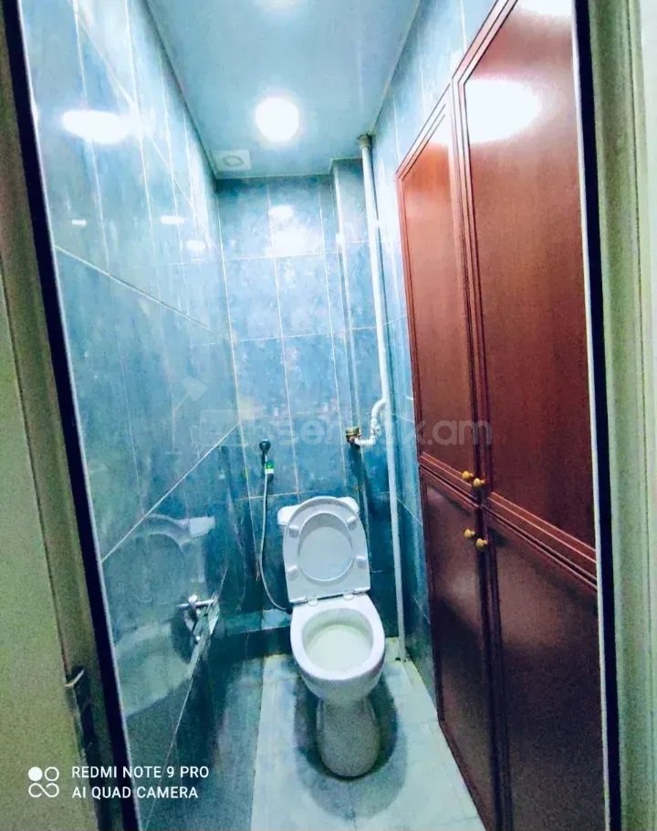 4 Սենյականոց Բնակարան Քարե Շենքում, 100քմ, 4/5 հարկ, Կապիտալ Վերանորոգված, Կահավորված