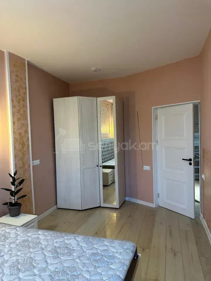 3 Սենյականոց Բնակարան Նորակառույցում, 75քմ, 3/5 հարկ, Դիզայներական Վերանորոգված