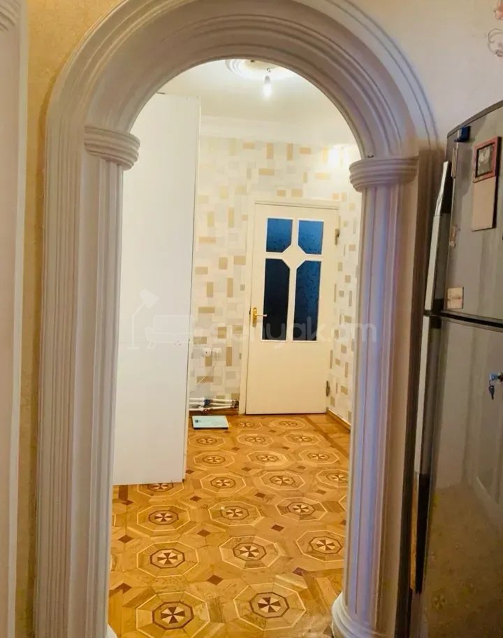 3 Սենյականոց Բնակարան Քարե Շենքում, 87քմ, 6/9 հարկ, Կապիտալ Վերանորոգված, Կահավորված