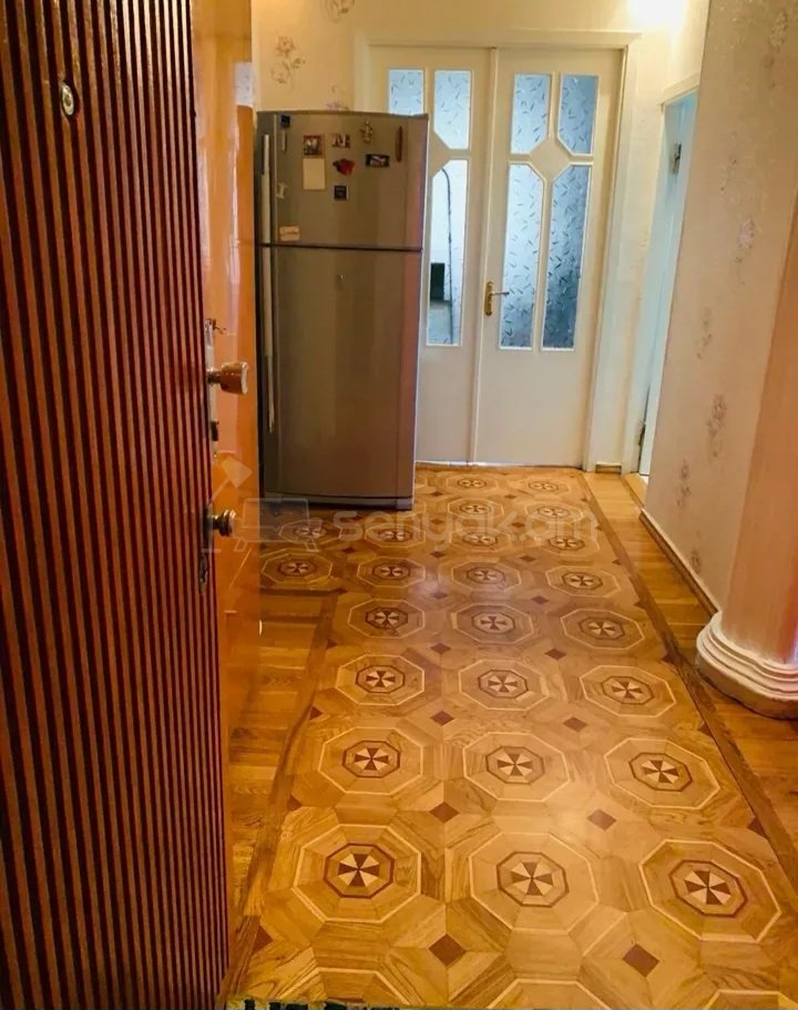 3 Սենյականոց Բնակարան Քարե Շենքում, 87քմ, 6/9 հարկ, Կապիտալ Վերանորոգված, Կահավորված