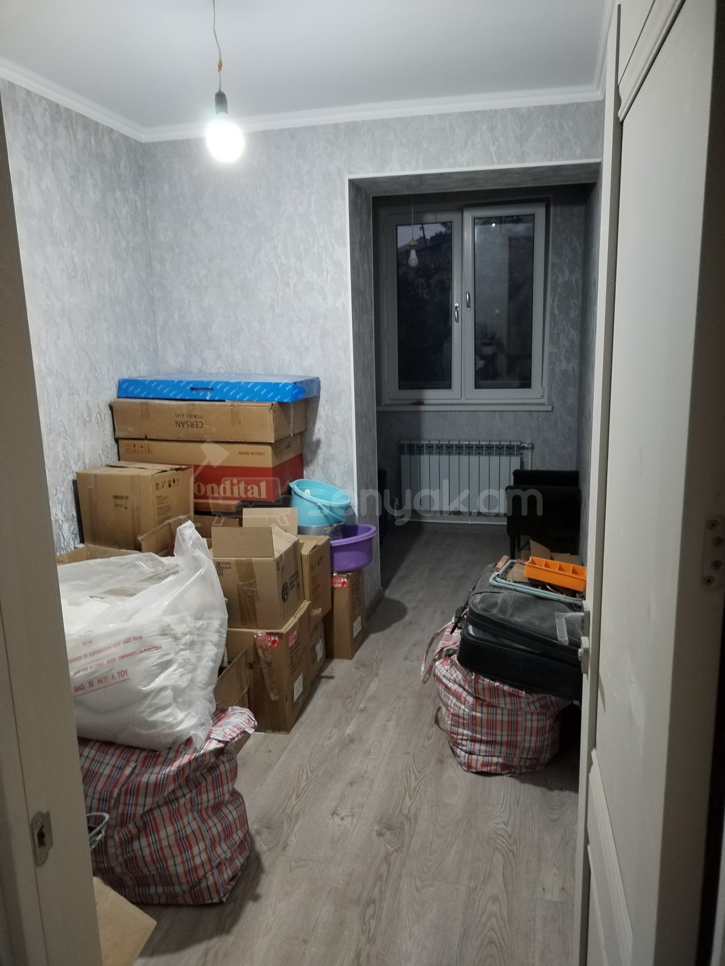 2 Սենյականոց Բնակարան Քարե Շենքում, 60քմ, 2/5 հարկ, Կապիտալ Վերանորոգված, Մասամբ Կահավորված, Արևկող