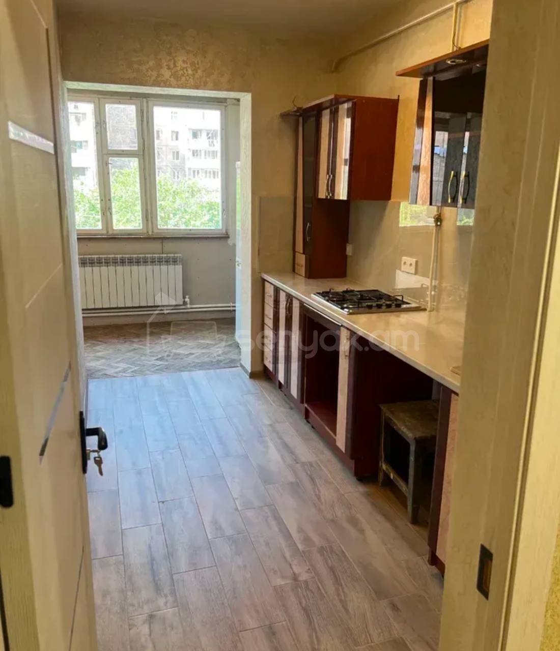 4 Սենյականոց Բնակարան, 105քմ, 2/9 հարկ, Կոսմետիկ Վերանորոգված, Կահավորված