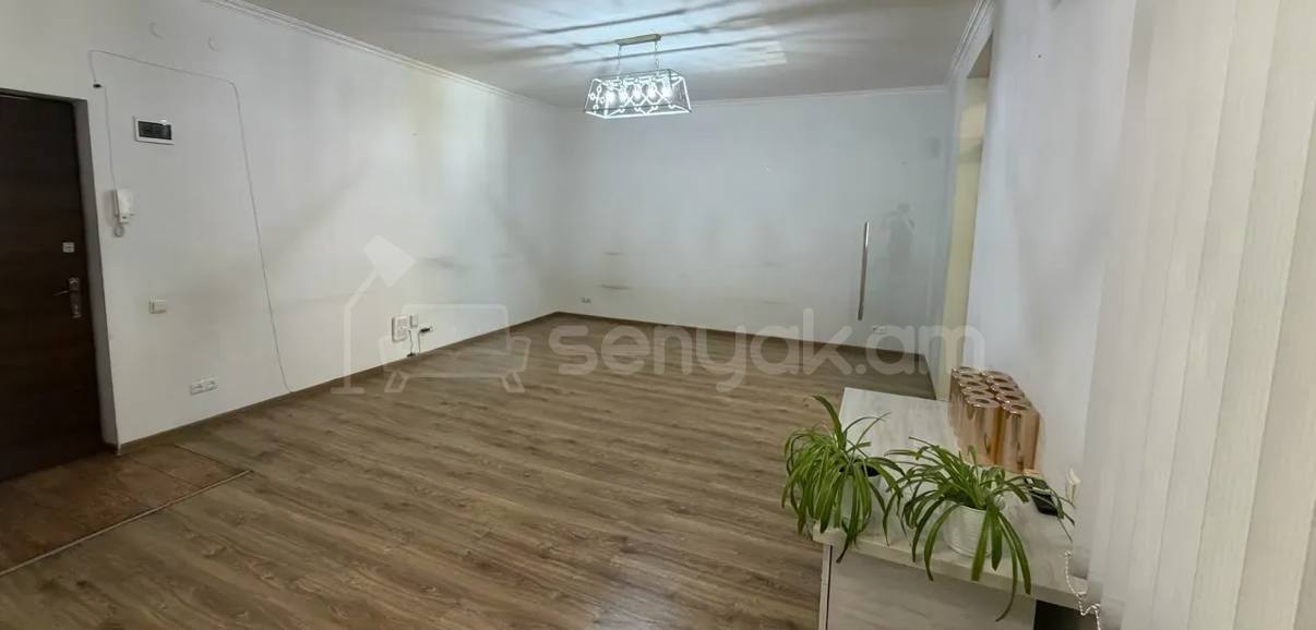 Օֆիսային Տարածք, 42քմ, Կապիտալ Վերանորոգված