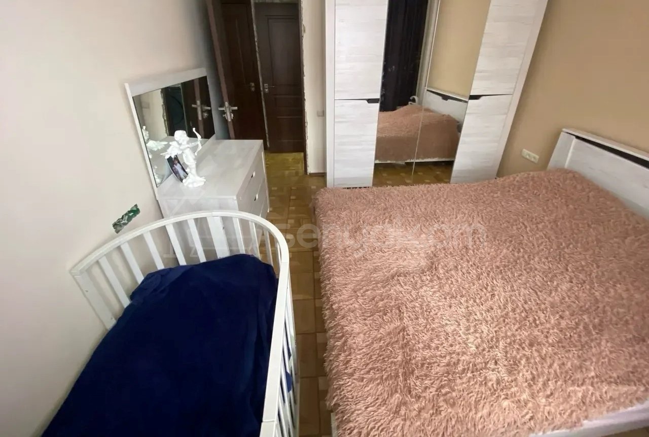 4 Սենյականոց Բնակարան Քարե Շենքում, 81քմ, 3/5 հարկ, Կապիտալ Վերանորոգված