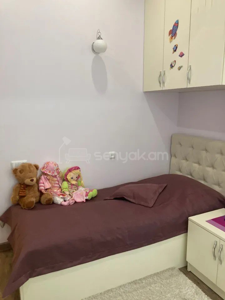 3 Սենյականոց Բնակարան Նորակառույցում, 74քմ, 2/4 հարկ, Կապիտալ Վերանորոգված