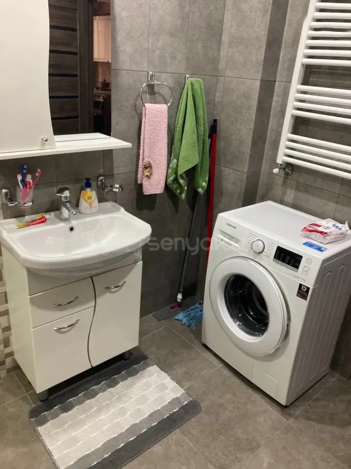 3 Սենյականոց Բնակարան Նորակառույցում, 74քմ, 2/4 հարկ, Կապիտալ Վերանորոգված