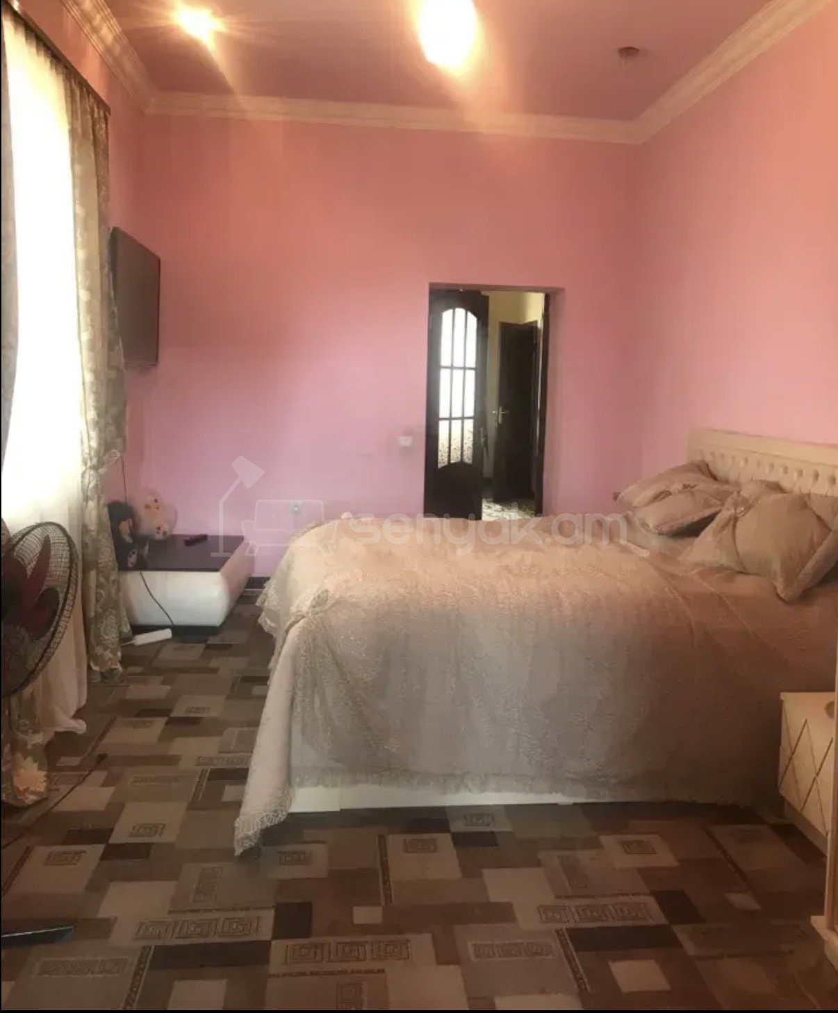 3 Սենյականոց Բնակարան Քարե Շենքում, 70քմ, 5/5 հարկ, Կապիտալ Վերանորոգված, Կահավորված