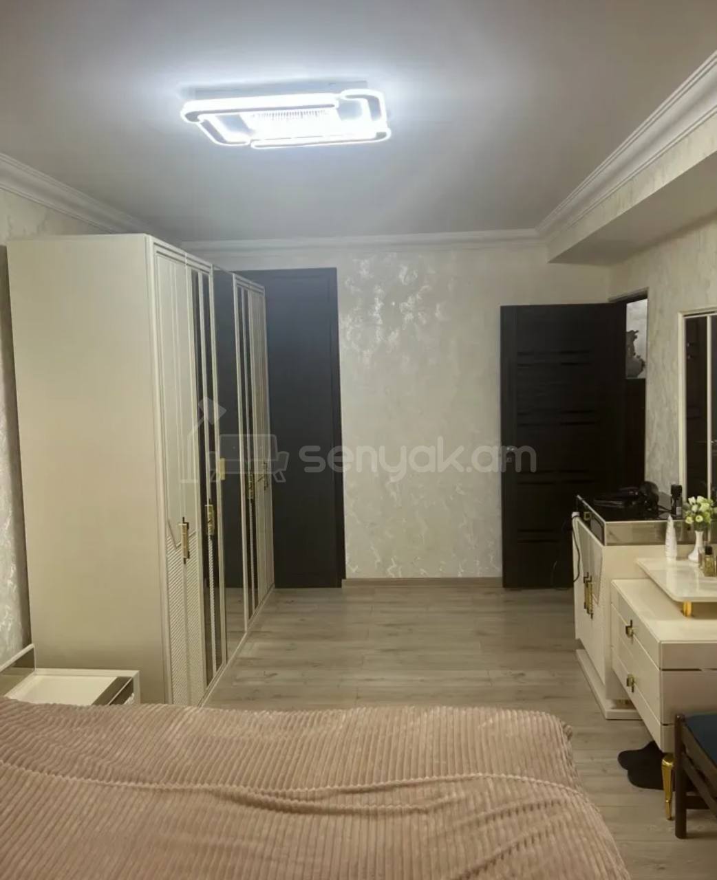 3 Սենյականոց Բնակարան, 90քմ, 9/9 հարկ, Կապիտալ Վերանորոգված, Կահավորված