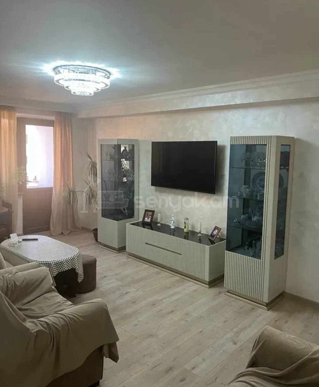 3 Սենյականոց Բնակարան, 90քմ, 9/9 հարկ, Կապիտալ Վերանորոգված, Կահավորված