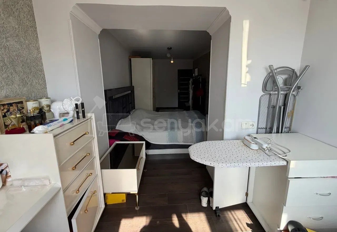 3 Սենյականոց Բնակարան Քարե Շենքում, 76քմ, 3/5 հարկ, Կապիտալ Վերանորոգված